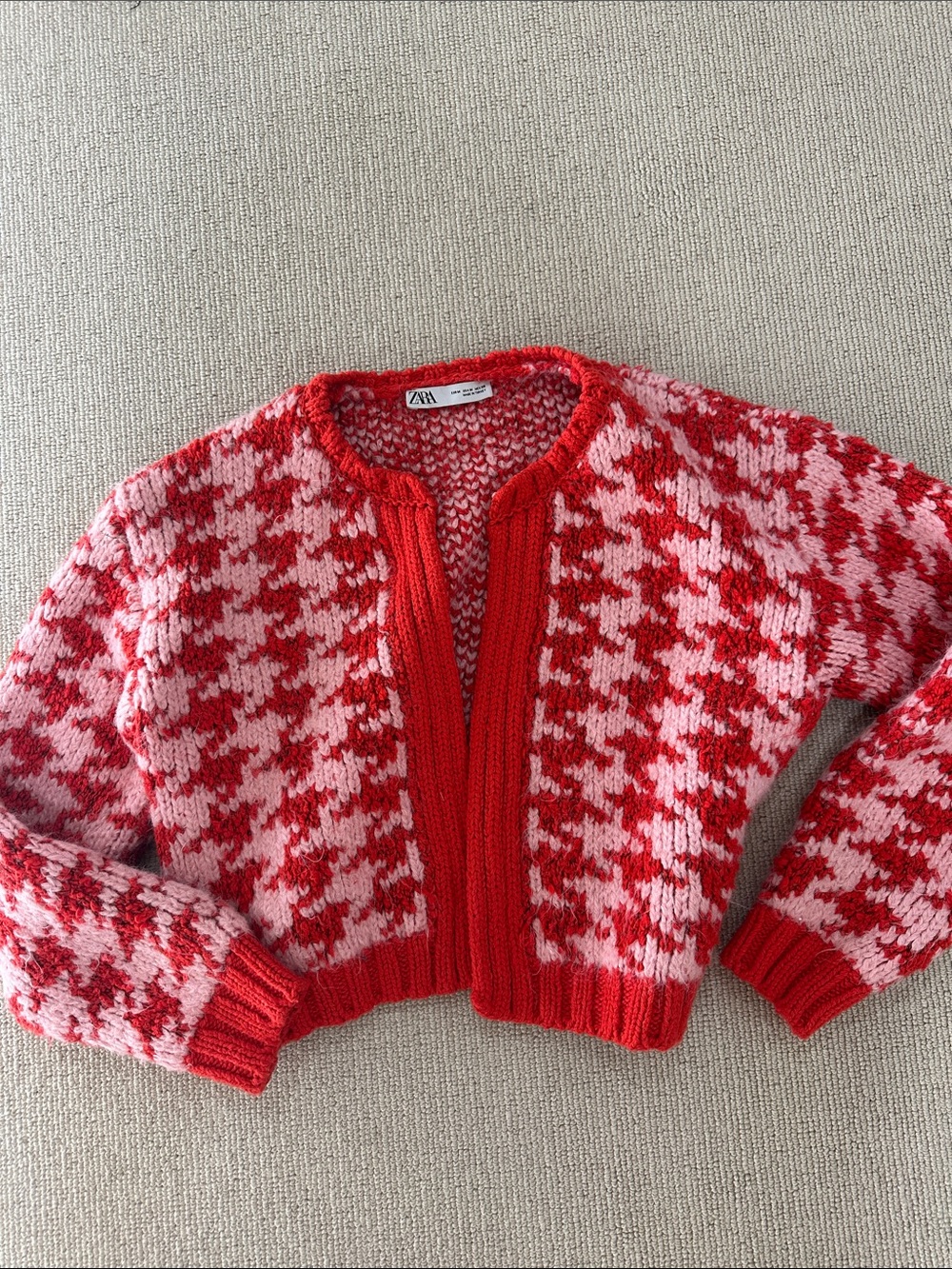 Zara Red and Pink Houndstooth Cropped Cardigan medium